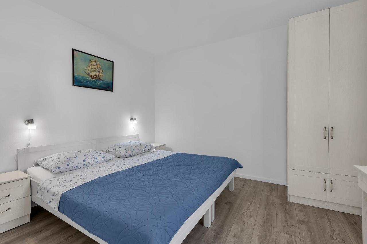 Apartments By The Sea Podgora, Makarska - 2596 Екстер'єр фото
