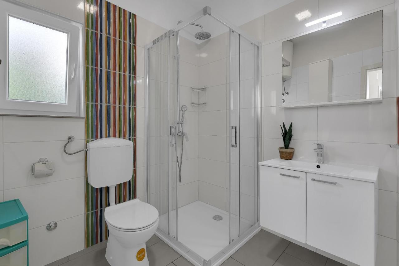 Apartments By The Sea Podgora, Makarska - 2596 Екстер'єр фото