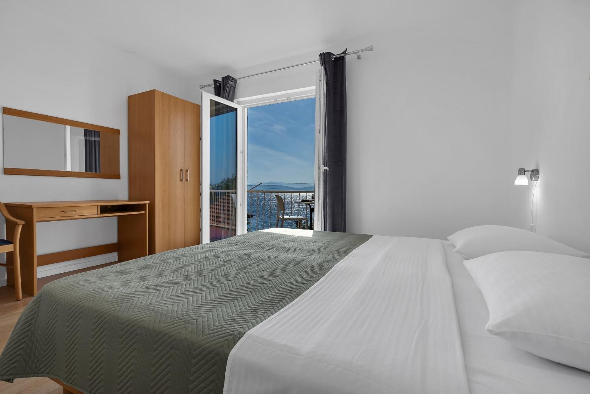 Apartments By The Sea Podgora, Makarska - 2596 Номер фото
